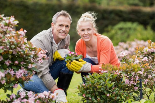 Payment and cancellation terms for gardeners